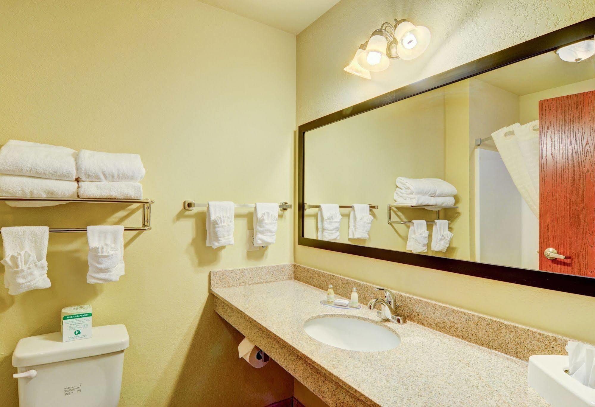 Cobblestone Hotel&Suites - Punxsutawney Eksteriør billede